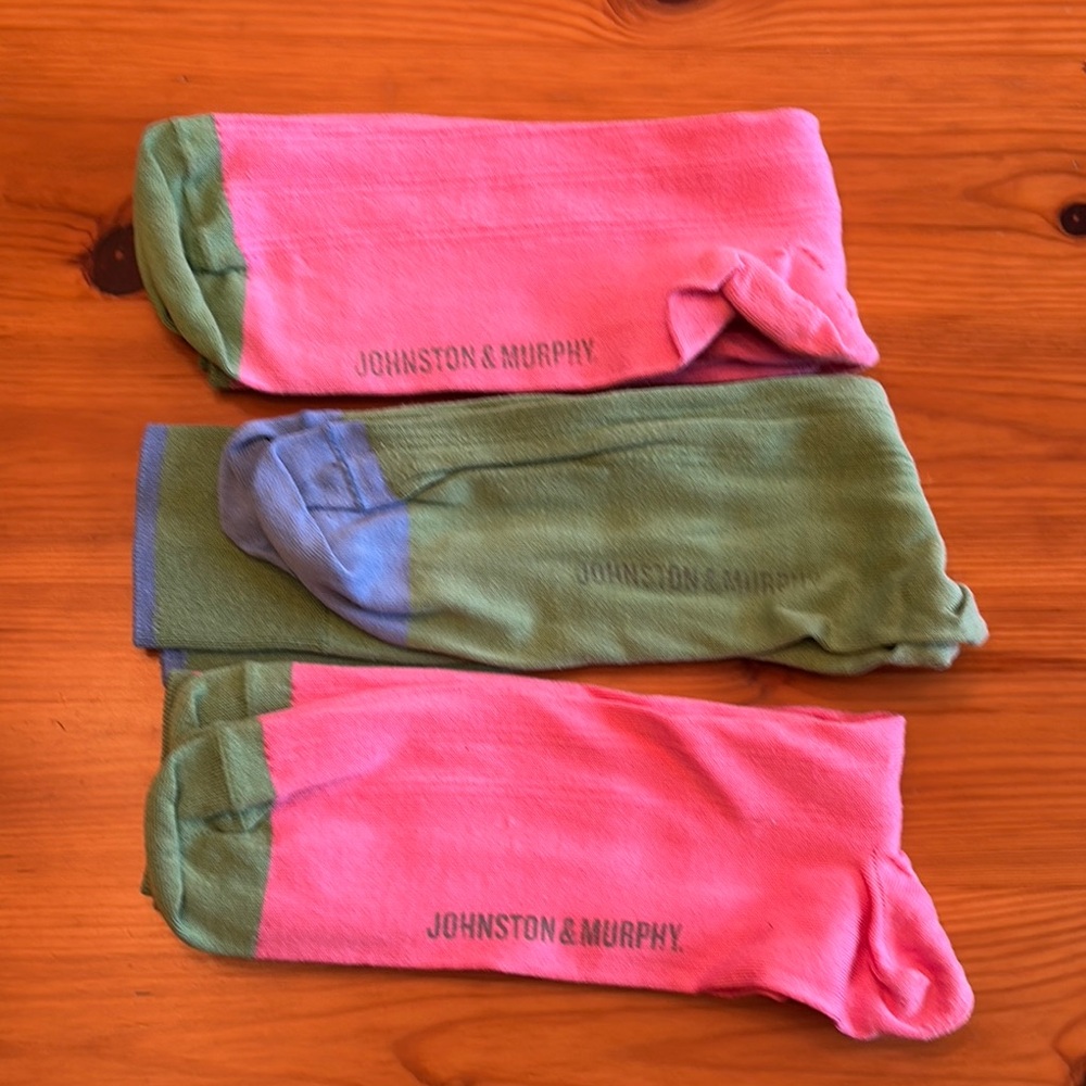 Johnston & Murphy Pink and Green Casual Crew Socks.